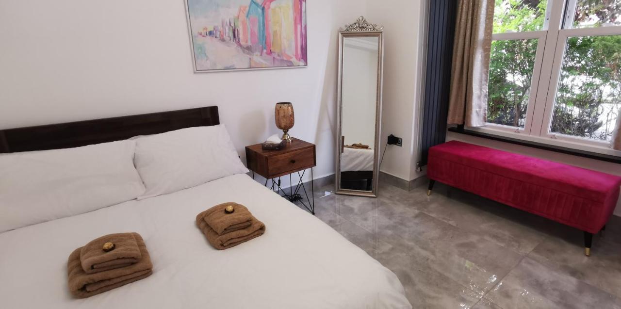 Luxury London Garden Home Sleep 7, 2 Mins To Metro Экстерьер фото